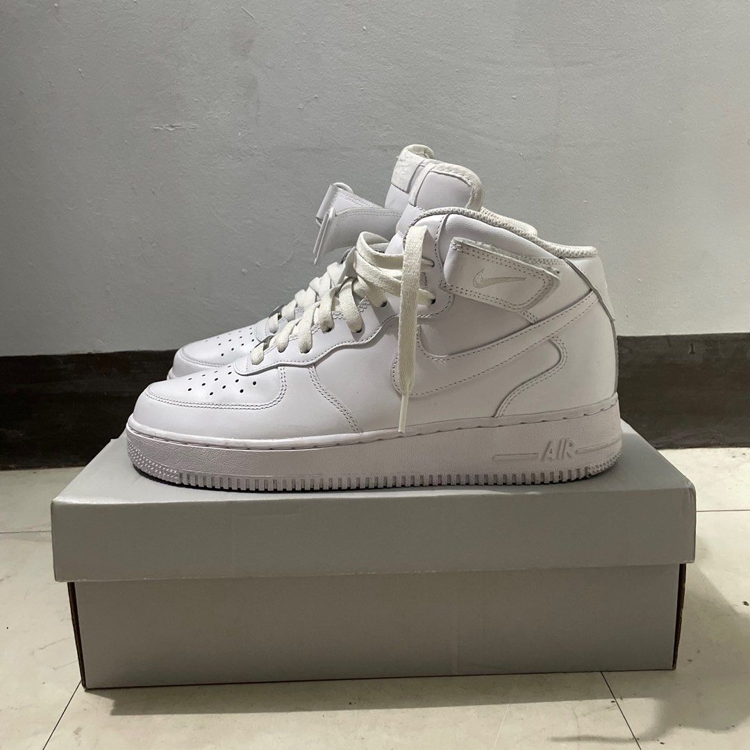 NIKE AIR FORCE 1 MID (Category: Sneakers) located in Manila. Submitted by gotstar (Listing ID 1351732985, Image 3). Description: NIKE AIR FORCE 1 MID SIZE 9.5 2x Used With BOX Excellent Condition DM if Interested Loc: Pasay City 📍.