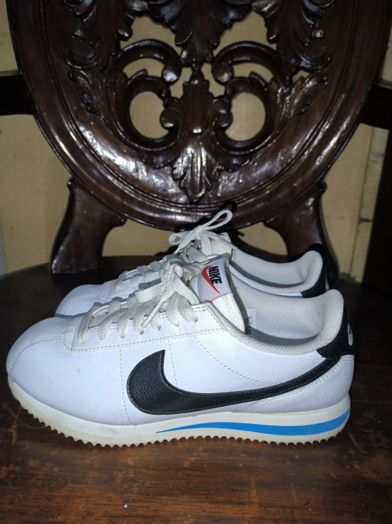 Nike Cortez White/Black/Blue Sail (Category: Sneakers) located in Pasig City. Submitted by prelovedbyss27 (Listing ID 1351627692, Image 2). Description: Details: — Authentic (bought in outlet store U.S.) — No box — Used twice — Size: 7.5 — Negotiable rfs: wrong size.