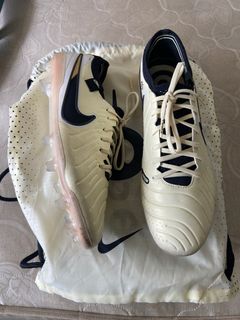 (Category: ) located in . Submitted by pamelostore (Listing ID 1351633052, Image 1). Description: .