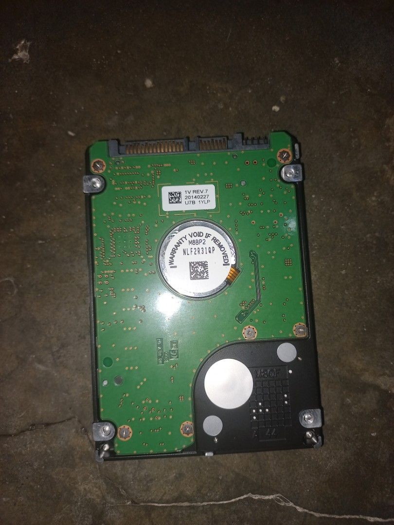 Samsung 1Terra Slim Hardisk (Rush) (Category: Hard Disks & Thumbdrives) located in Malolos. Submitted by marky.marky1 (Listing ID 1351631790, Image 3). Description: Selling Untested 1TB Samsung Slim Hardisk 2.5 7200RPM Sata HDD for laptop 800 (fix) kayo na bahala magtest as is na yan, Good Health & Performance. For more info contact: PM message Meet up or Cod via Lalamove J&T Shipping sa malalayo...