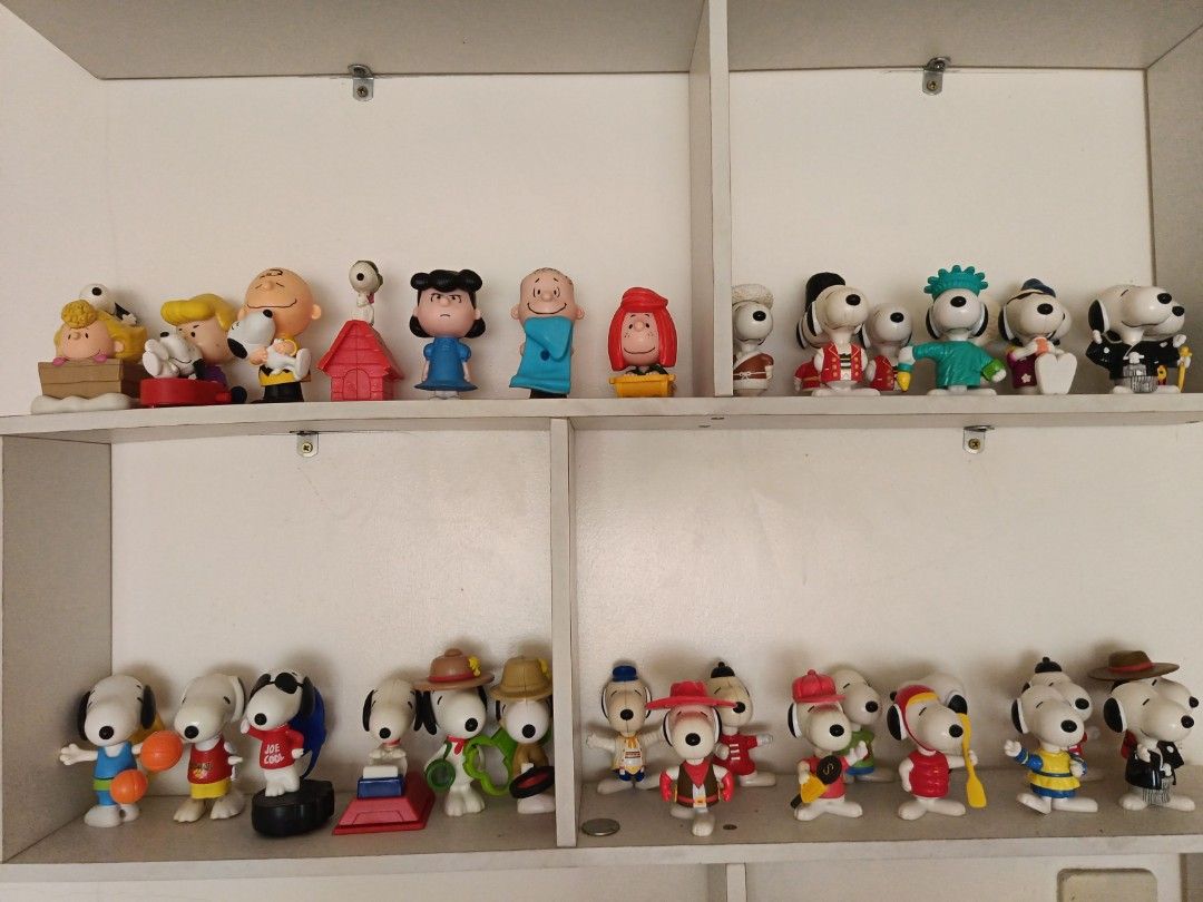 Snoopy open for take all Pwede din Pili (Category: Character Goods) located in Guagua. Submitted by mxrll (Listing ID 1351651707, Image 1). Description: SNOOPY OPEN FOR TAKE ALL PWEDE DIN PILI ‼️‼️ gcash payment jnt courier.