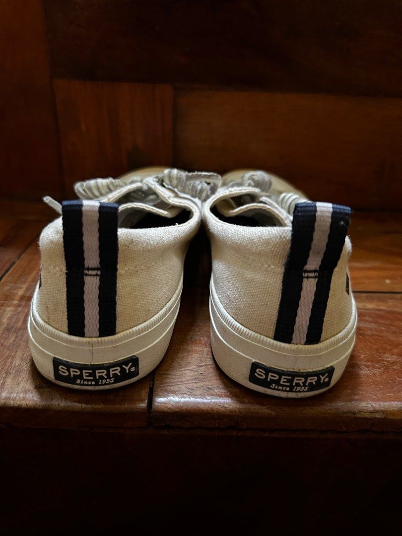Sperry Women's Crest Vibe (Category: Sneakers) located in San Fernando. Submitted by nixconcepts (Listing ID 1351737627, Image 3). Description: .