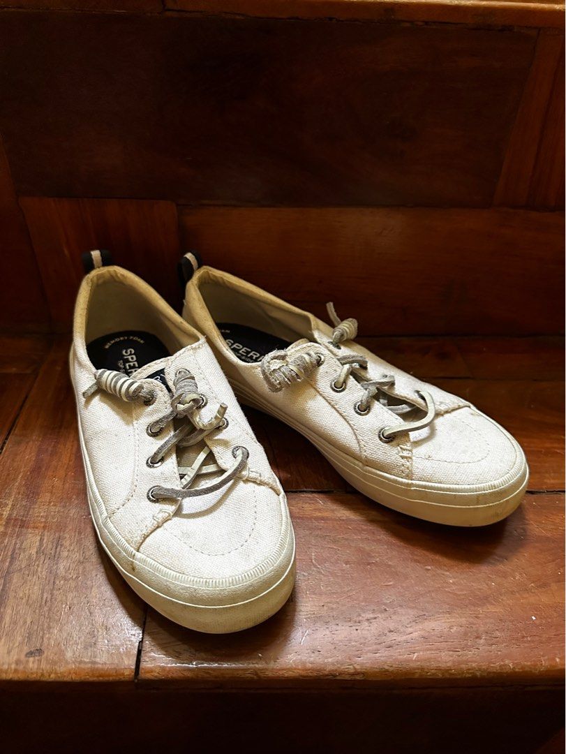 Sperry Women's Crest Vibe (Category: Sneakers) located in San Fernando. Submitted by nixconcepts (Listing ID 1351737627, Image 1). Description: .