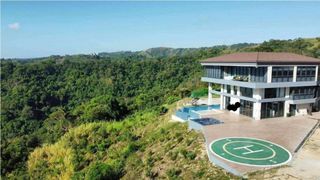 Tagaytay house and lot w/ Helipad & Facing Taal view  w/ 24 hours Security P300 M Clean Title
