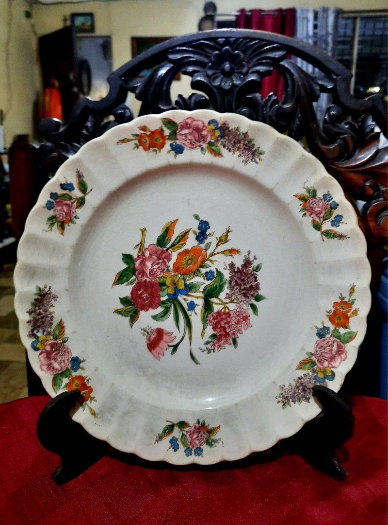 Original Vintage Limoges Plate (Category: Dinnerware & Cutlery) located in Quezon City. Submitted by mico_collection_sale (Listing ID 1351611391, Image 1). Description: (Original not Repro) Vintage Plate by Limoges.
