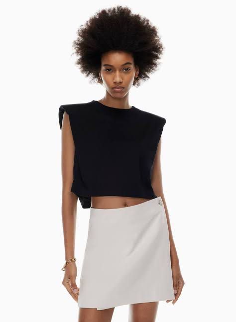 Zara Black Cropped with Shoulder Pads (Category: Sleeveless) located in Makati City. Submitted by mddeclutters_______ (Listing ID 1351726289, Image 1). Description: Lowest price already! RFS: Decluttering 🥰.