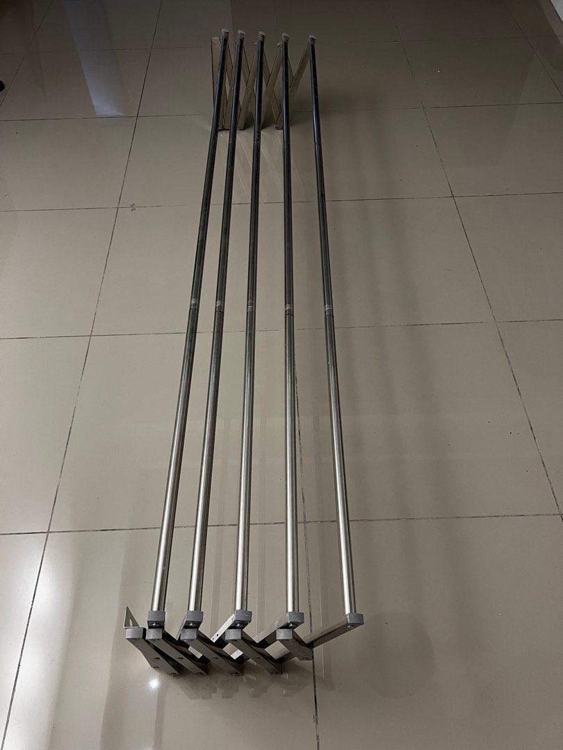 5 Bar Stainless Steel Retractable Wall Mounted Clothes Hanger Ampaian ...