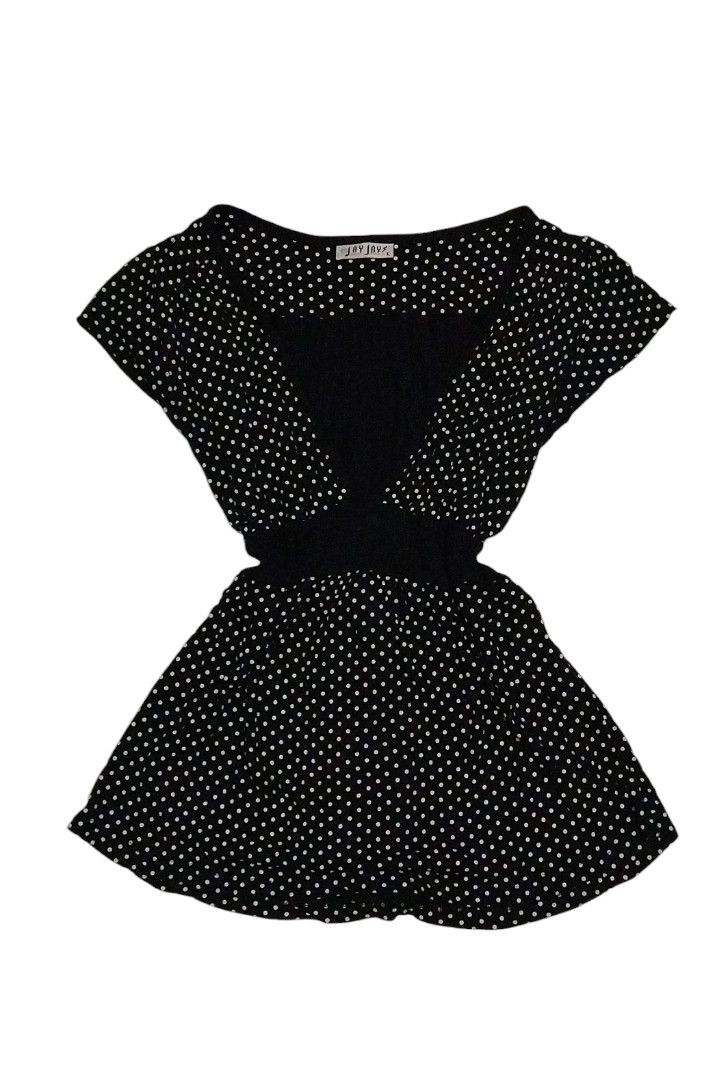 Baby Doll Polka Dots Top (Category: Blouses) located in Camaligan. Submitted by abet_29 (Listing ID 1351937042, Image 2). Description: 🖤 Baby Doll Polka Dots Top for ₱220🖤 the color may vary due to lighting Measurement (inches): Pit-pit: 16 inches Length: 23.5 inches Waist: 14.5 (can be cinch because of the tie at the back) 🖤contact the seller for further inquiries🖤 Please manage your expectation as these clothes are thrifted items Price is n