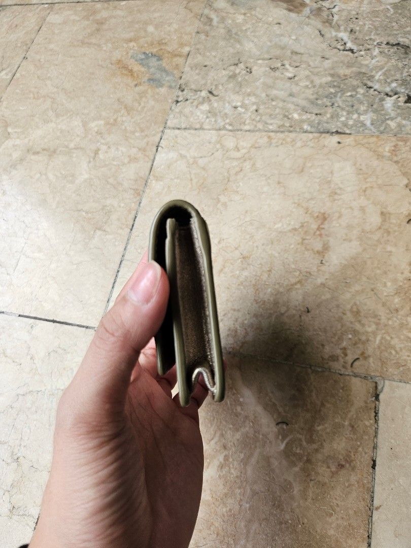 Bottega Veneta Gold Card Case (Category: Wallets & Card holders) located in Manila. Submitted by brbdecluttering (Listing ID 1351856422, Image 3). Description: Bought in Japan No box.