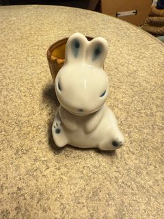 (Category: ) located in . Submitted by nona.declutters (Listing ID 1351884165, Image 1). Description: .