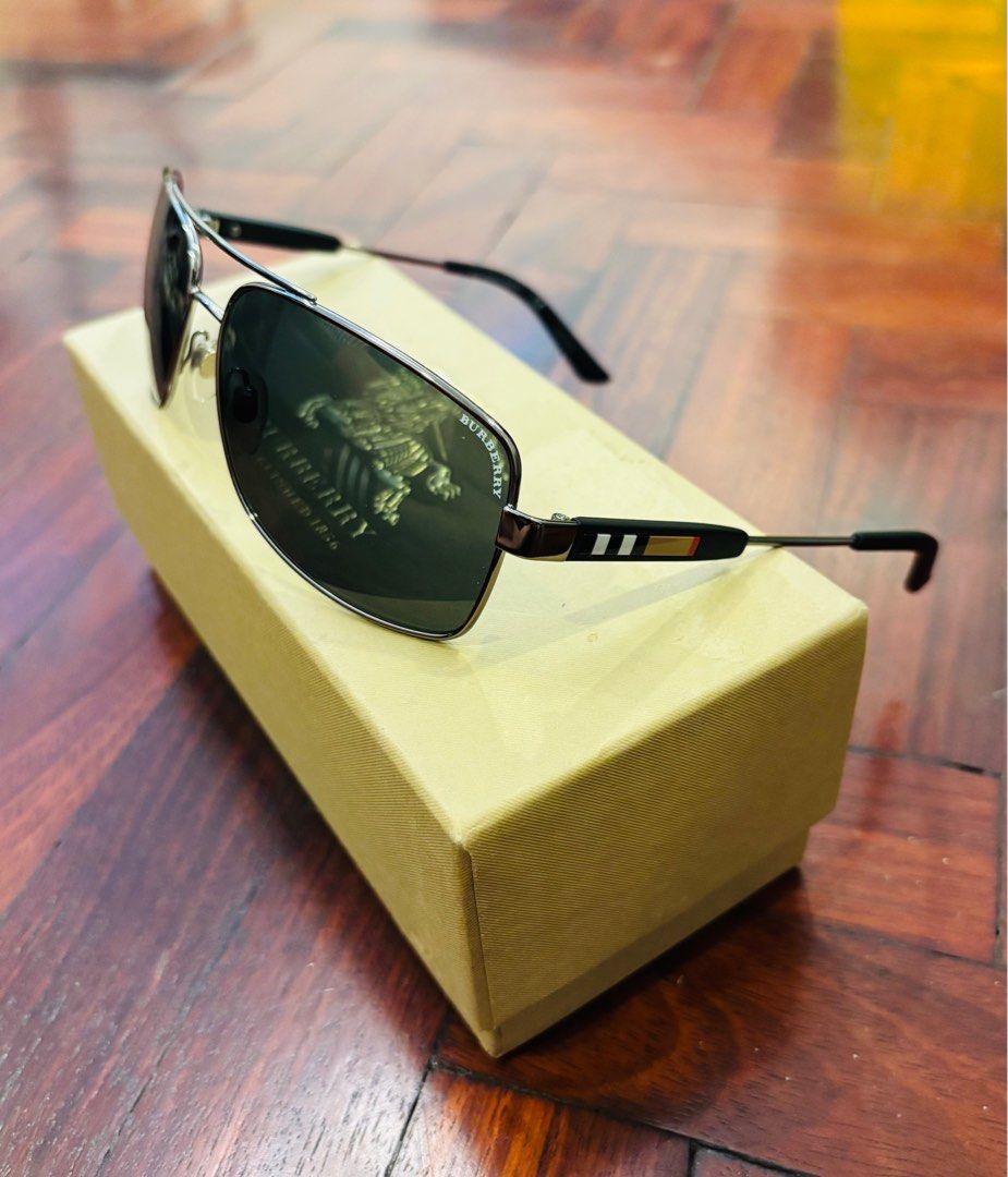 Burberry sun glasses- PRICE DROP (Category: Sunglasses & Eyewear) located in Quezon City. Submitted by jcs_items (Listing ID 1351801327, Image 2). Description: Burberry sunglasses (copy).