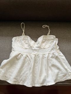 (Category: ) located in . Submitted by prelovedddcloset (Listing ID 1351876712, Image 1). Description: .