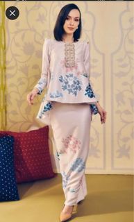 (Category: ) located in . Submitted by lovetoshops7 (Listing ID 1351952923, Image 1). Description: .