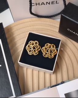 (Category: ) located in . Submitted by loveholic.sg (Listing ID 1351811029, Image 1). Description: .