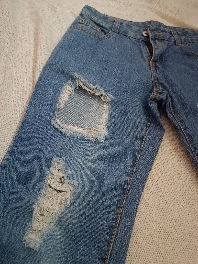 Denim Pantalon (Category: Jeans) located in Guagua. Submitted by mxrll (Listing ID 1351924347, Image 2). Description: Denim Pantalon Size 27 Ang ganda neto lakas maka sexy 😊💗 gcash payment jnt courier.