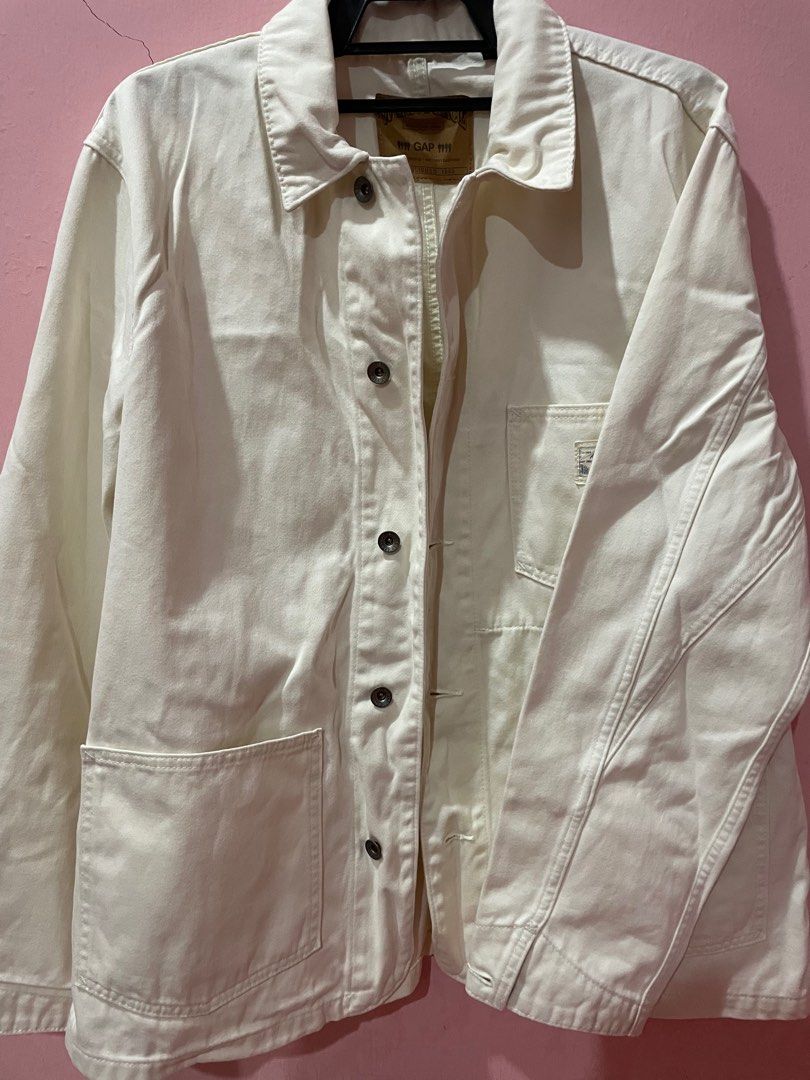 GAP worker jacket (Category: Coats, Jackets and Outerwear) located in Dengkil. Submitted by yfara74 (Listing ID 1351791283, Image 2). Description: little stain on collar, refer last pic bought from another seller never get to wear it cuz it is too big .