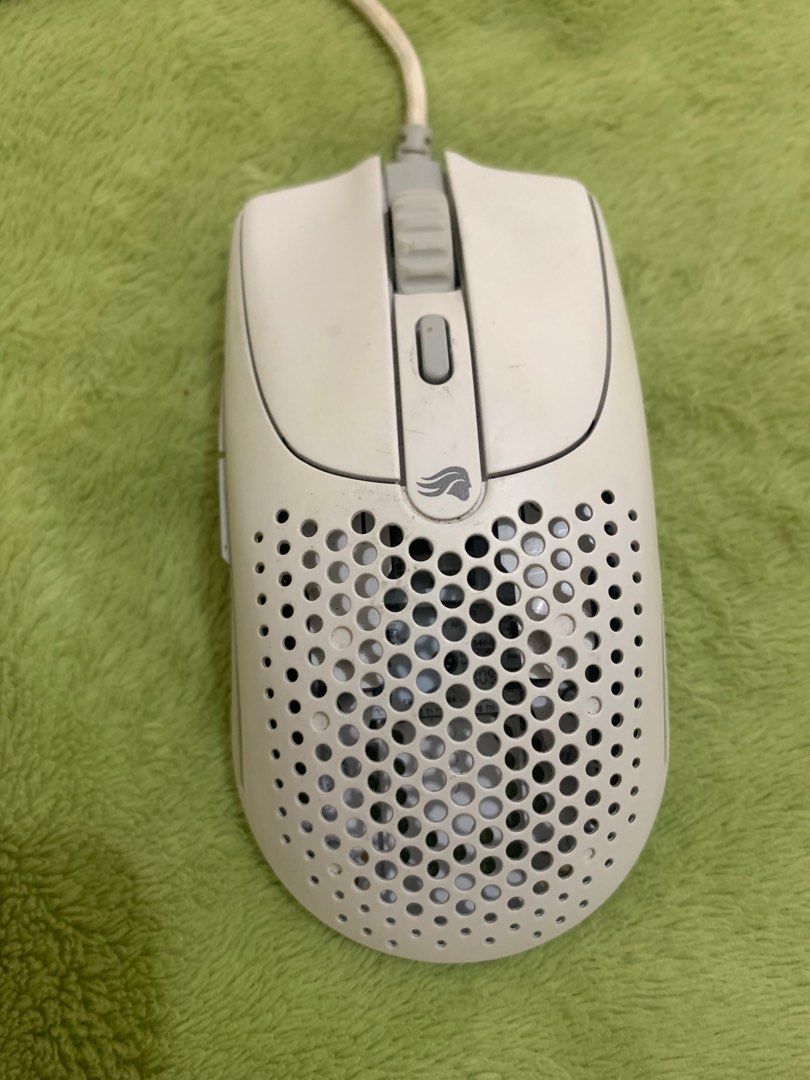 GLORIOUS model O 2 (Newer version) wired gaming mouse (Category: Mouse & Mousepads) located in Manila. Submitted by gamingthriftshop (Listing ID 1351881929, Image 2). Description: Mouse only All working can send videos .