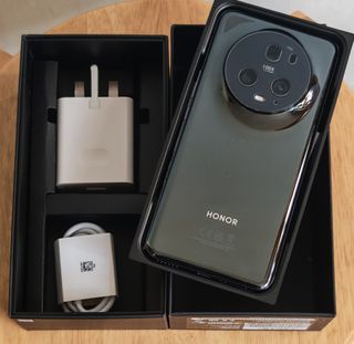 （分類：）位於 。 由 rayyk88 提交（商品編號 1351827310，圖片 1）。簡介： 。