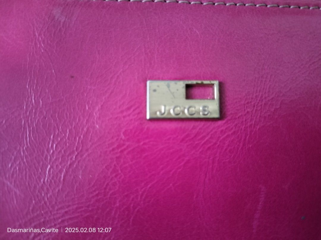 JCCS Hong Kong Long Wallet (Category: Wallets & Card holders) located in Dasmarinas. Submitted by cathy1279 (Listing ID 1351811137, Image 3). Description: JCCS HongKong Long Wallet Very nice pa. malinis pa sa loob prang bago pa, presentable. Item is PreLoved, Manage your Expectation.