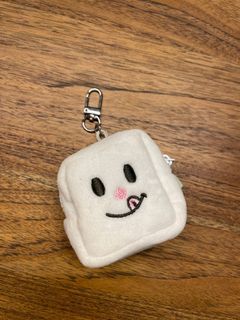 (Category: ) located in . Submitted by yoonjinny (Listing ID 1351943778, Image 1). Description: .