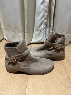 (Category: ) located in . Submitted by mljboutique (Listing ID 1351930689, Image 1). Description: .