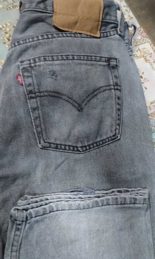 Levis 501 (Category: Jeans) located in Cavite. Submitted by camiya (Listing ID 1351938071, Image 1). Description: Available onhand ready for shipment interested buyer you may msg us.