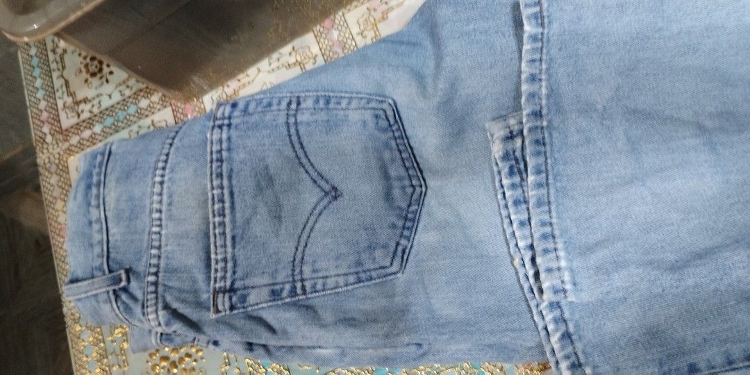 Levis silver tab (Category: Jeans) located in Cavite. Submitted by camiya (Listing ID 1351937731, Image 3). Description: Available onhand ready for shipment levis silver tab size 29 to 30 interested buyer you may msg us.