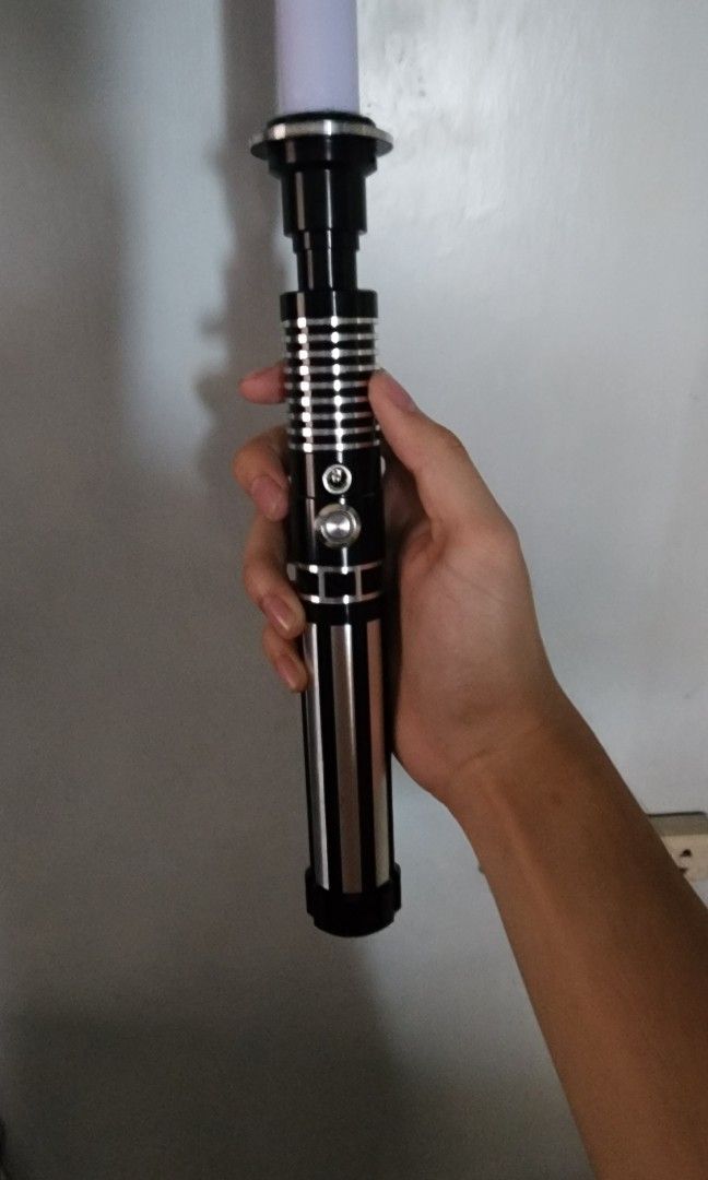 Light saber (Category: Action & Battle Toys) located in Manila. Submitted by smrshops (Listing ID 1351906519, Image 2). Description: With Sound and flashing effects rechargeable -16 different color.
