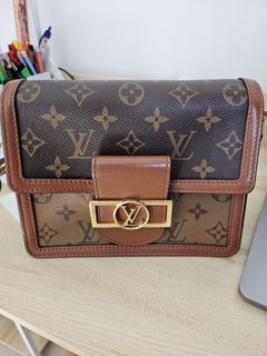 (Category: ) located in . Submitted by Mypreloved_bt (Listing ID 1351823878, Image 1). Description: .