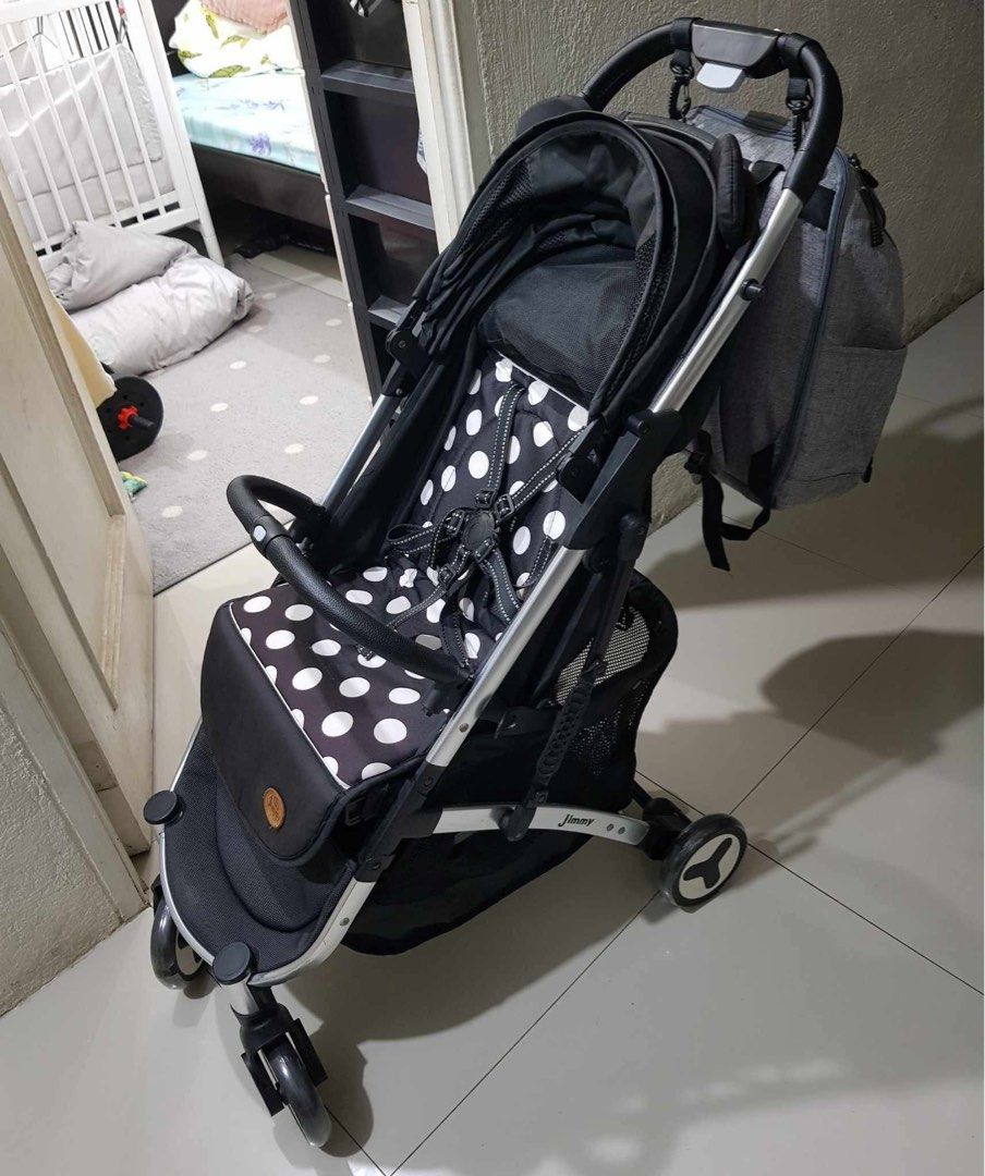 Luggage baby stroller (Category: Strollers) located in Pasig City. Submitted by cnjshoppe (Listing ID 1351897042, Image 1). Description: Flaws -Nagbakbak na yung sa leather part sa Handle ni baby pero nilagyan ko ng cover. Need nalang lagyan cover yung sa handle ng magtutulak. - natanggal yung hinihila sa likod pag gusto mo recline yung seat ni baby di lo ma mahanap nung nag HK kame kasi natanggal, pero nagawan ng paraan isasabit lang sya. Goods 