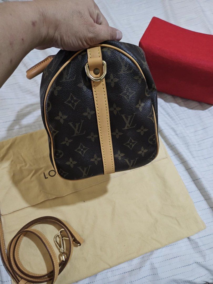 LV Bandouliere Speedy 30 (Category: Luxury Bags & Wallets) located in Santa Rosa. Submitted by taireo (Listing ID 1351823532, Image 2). Description: From Japan - LV Bandouliere Speedy 30 In very good condition. No visible flaws with dust bag. Selling for only 27k, negotiable. Sta. Rosa Laguna location. Can do shipping and meetup. .