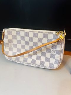 (Category: ) located in . Submitted by cyl.preloved (Listing ID 1351894407, Image 1). Description: .