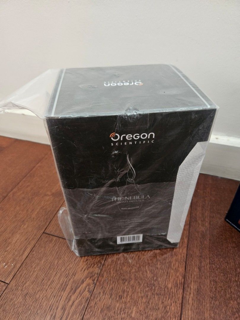 Oregon Scientific "The Nebula" Aroma Diffuser (Category: Fragrance & Deodorants) located in Quezon City. Submitted by fluffymoose0424 (Listing ID 1351783672, Image 1). Description: 3670 SRP.