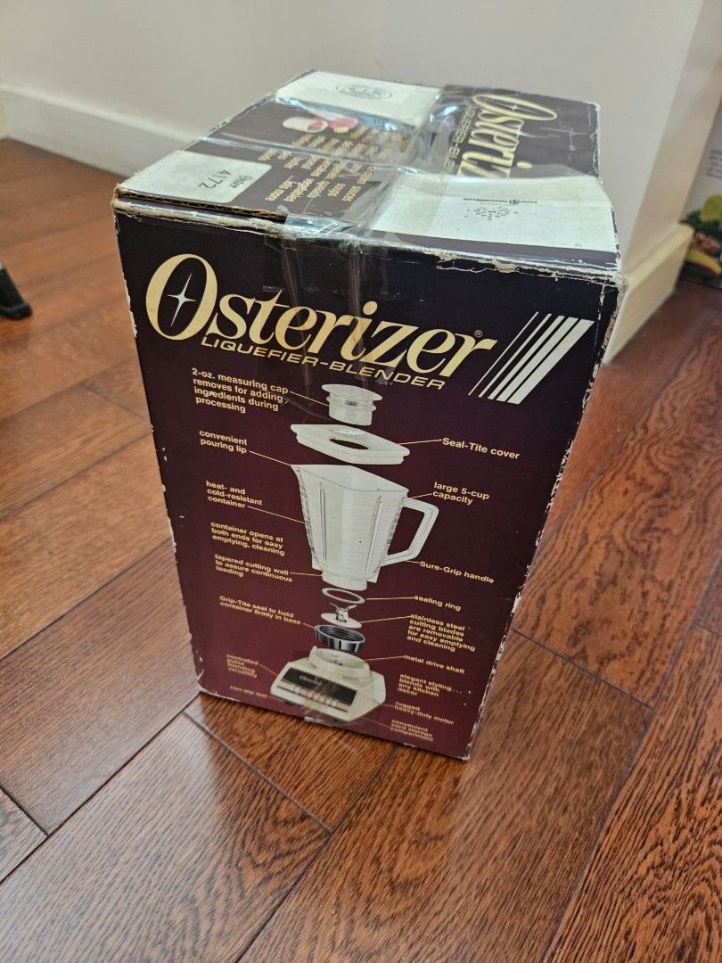 Osterizer Blender 10-Speed (Category: Juicers, Blenders & Grinders) located in Quezon City. Submitted by fluffymoose0424 (Listing ID 1351783377, Image 2). Description: 5000 SRP.