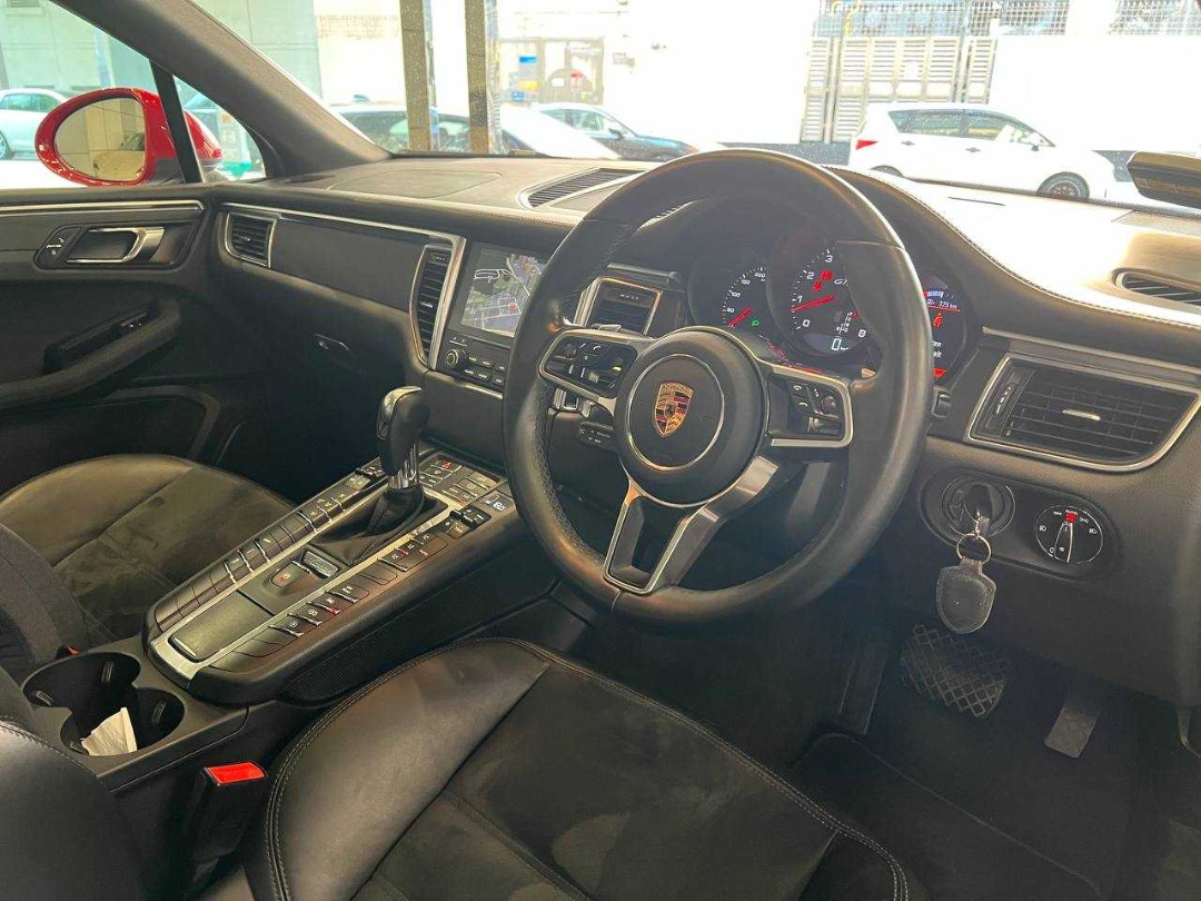 Porsche MACAN GTS Automatic498319492436480004