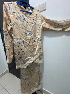 (Category: ) located in . Submitted by fadhilahasari (Listing ID 1351841763, Image 1). Description: .