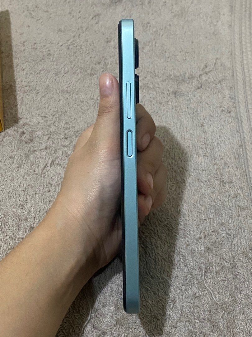 REALME C33 4GB+64GB Aqua Blue (Category: Realme) located in Makati City. Submitted by declutterteacher (Listing ID 1351834481, Image 3). Description: 💙 no android charger included 💙 with free clear case 💙 no scratches and dents 💙lady owned .