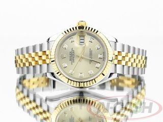 (Category: ) located in . Submitted by luxury_by_n-cash (Listing ID 1351831730, Image 1). Description: .