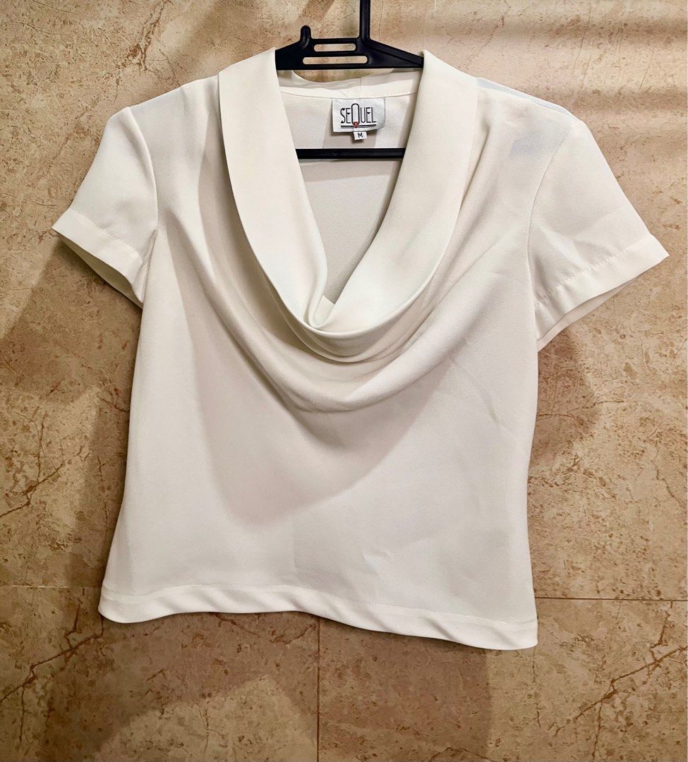 SeQuel Office Blouse (Off-white, medium) (Category: Blouses) located in Binan City. Submitted by deulli (Listing ID 1351849221, Image 1). Description: Size M but fits size S in Uniqlo RFS: Decluttering.