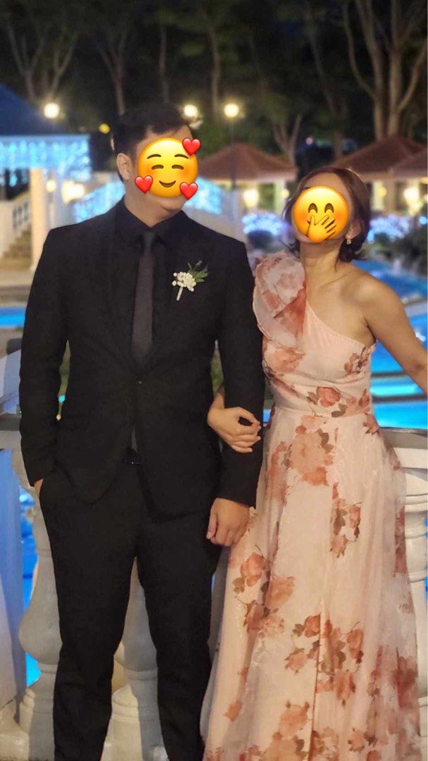 Shein pink floral gown (Category: Evening dresses & gowns) located in Paranaque City. Submitted by diana.se (Listing ID 1351786220, Image 1). Description: Super nice Shein long & flowy dress! Super ganda din ng fabric, not see through 🤍 ♡ only used ONCE for a wedding ♡ hard to let go but won’t use it na ♡ size is XS/US2 .
