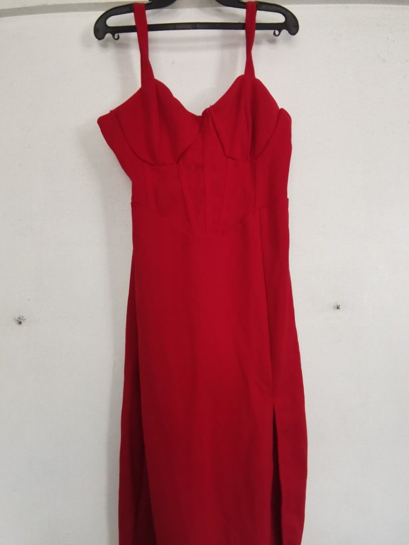 Shein red long dress (Category: Dresses) located in Marikina City. Submitted by declutterkpcloset (Listing ID 1351822664, Image 1). Description: Size medium Never worn.