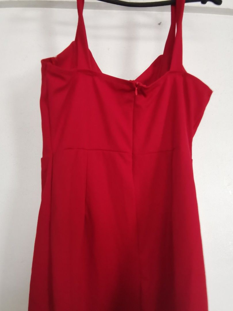 Shein red long dress (Category: Dresses) located in Marikina City. Submitted by declutterkpcloset (Listing ID 1351822664, Image 2). Description: Size medium Never worn.