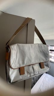 (Category: ) located in . Submitted by lamodashop (Listing ID 1351786127, Image 1). Description: .