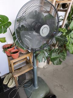 (Category: ) located in . Submitted by huatsoon (Listing ID 1351805077, Image 1). Description: .