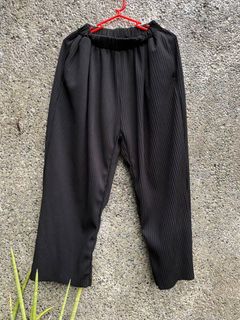 (Category: ) located in . Submitted by rebong (Listing ID 1351875215, Image 1). Description: .
