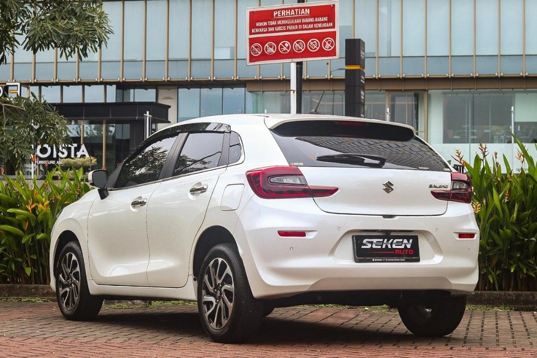 Suzuki Baleno HB 1.5 Hatchback MT Manual 2022 Putih Metalik, LOW KM ...
