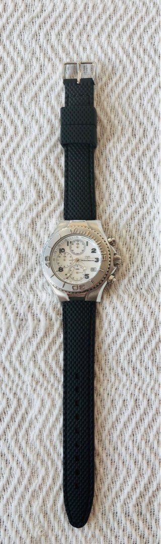 Techno marine women’s watch (Category: Women's Watches) located in Quezon City. Submitted by jcs_items (Listing ID 1351800465, Image 1). Description: Pre loved techno marine watch Mother of pearl dial Not original strap No box/ papers, watch only.