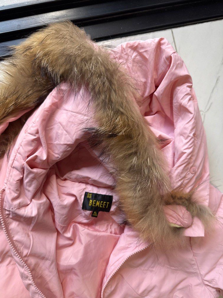 Winter Jacket (Category: Coats, Jackets and Outerwear) located in Singapore. Submitted by chiesanh (Listing ID 1351815754, Image 2). Description: Bought this in Japan and only used twice. Have bought another new one during recent trip hence selling this away x.