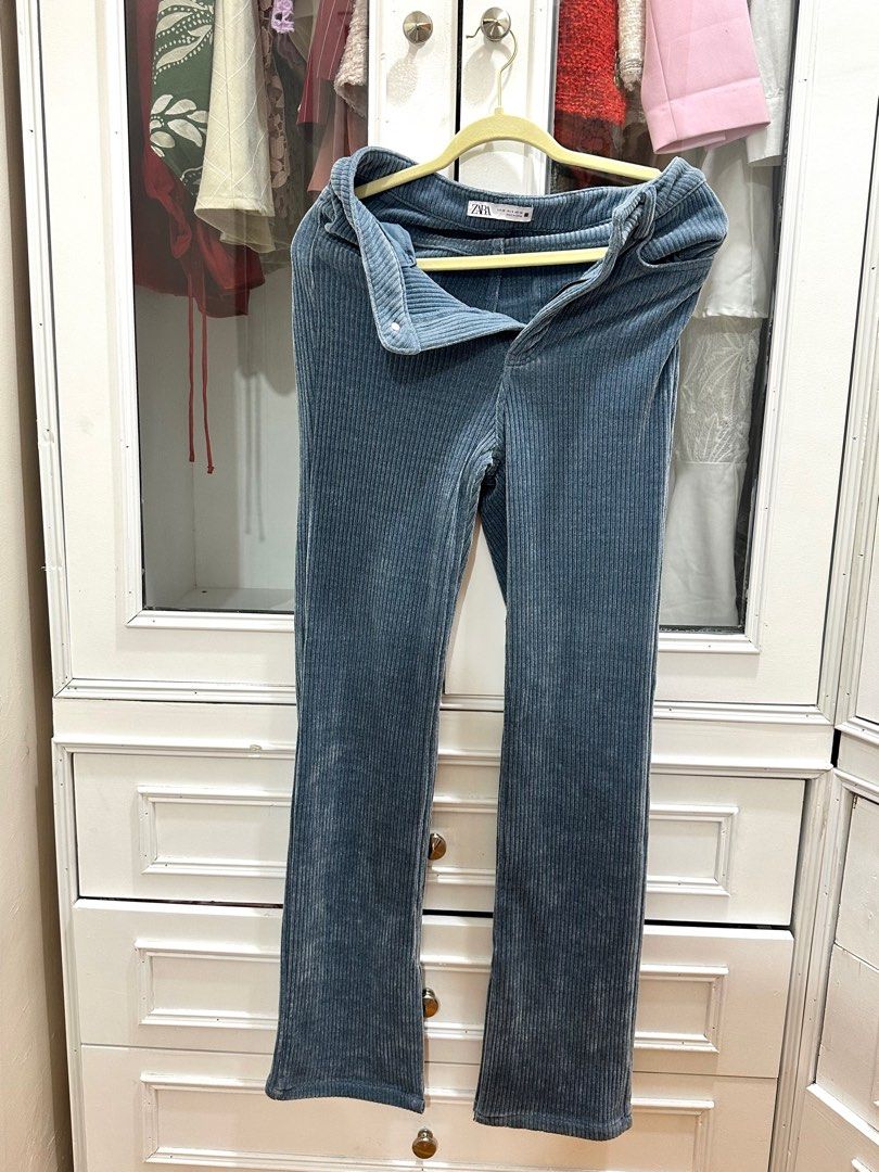 Zara Blue Corduroy Pants (Category: Jeans) located in Manila. Submitted by lezarellesque (Listing ID 1351903064, Image 2). Description: Used once! Good as new, also good for tall girls☺️.