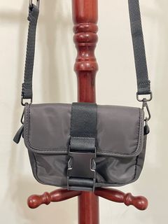 由 secondhandgallery333 (刊登 ID 1351920108，圖片 1) 提交，位於 的 (類別：)，說明：。